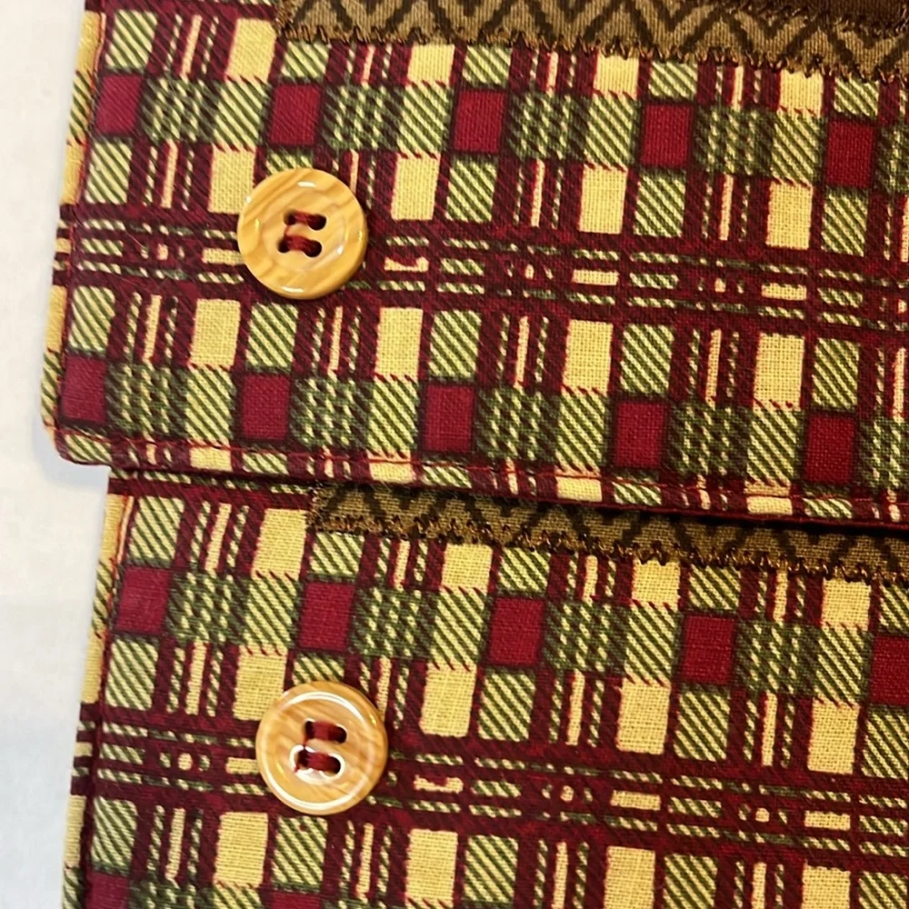 Home studio-Rustic Lodge-Themed Quilted Placemat set of four, button detail.